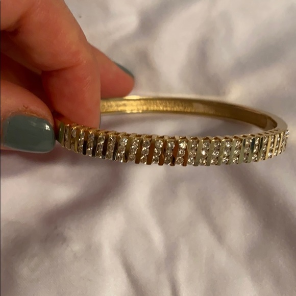 Diamond 14kt gold bangle - Picture 2 of 14